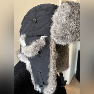 Yukon Tracks rabbit fur trapper hat Winter hat Size medium. Excellent condition